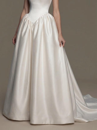 Made-to-measure Verity ballgown in duchess satin with a scoop neck and a basque waist